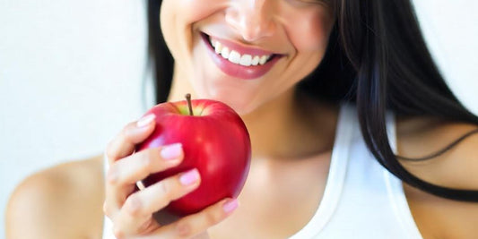 Foods That Naturally Whiten Your Teeth: The Secret to a Bright Smile