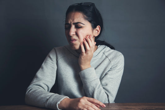 How to Prevent Tooth Sensitivity Naturally